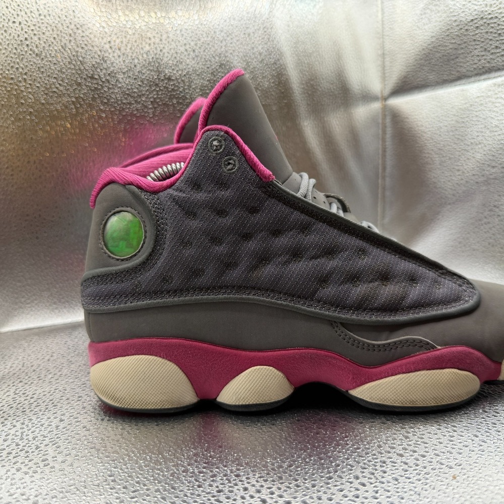 Size 6.5Y Jordan 13 Retro Cool Gray Fusion Pink (GS) Girls Sneakers 439358-029 - Picture 6 of 10